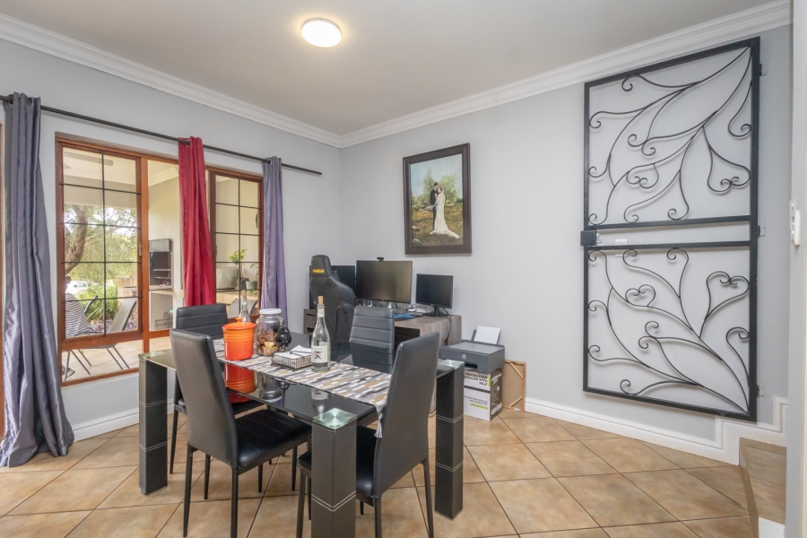 3 Bedroom Property for Sale in The Coves North West